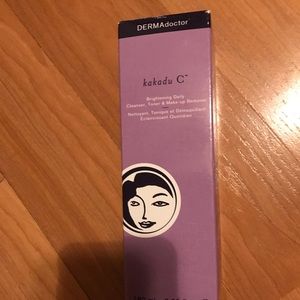 dermadoctor kakaduC cleanser